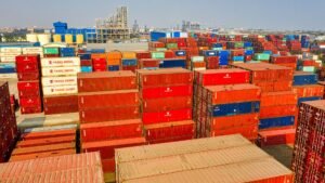 Local vs. Importado: ¿Por qué el soporte técnico presencial de ISISA es más rentable que un contenedor de China?.